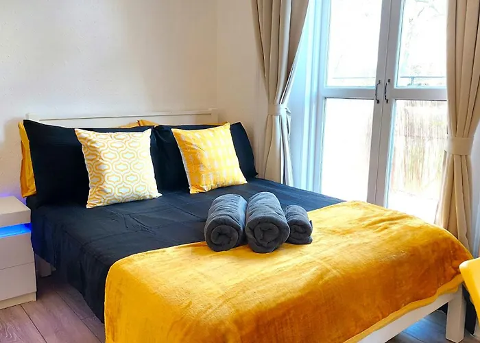 Big Studio With View To Park In Camden Kings Cross