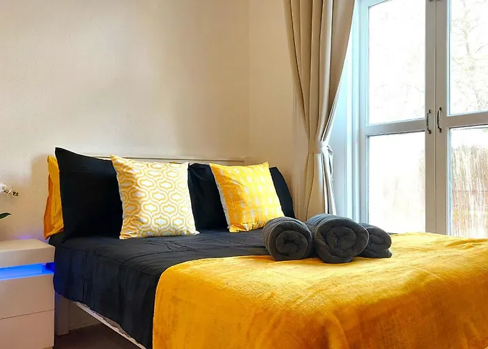 Big Studio With View To Park In Camden Kings Cross